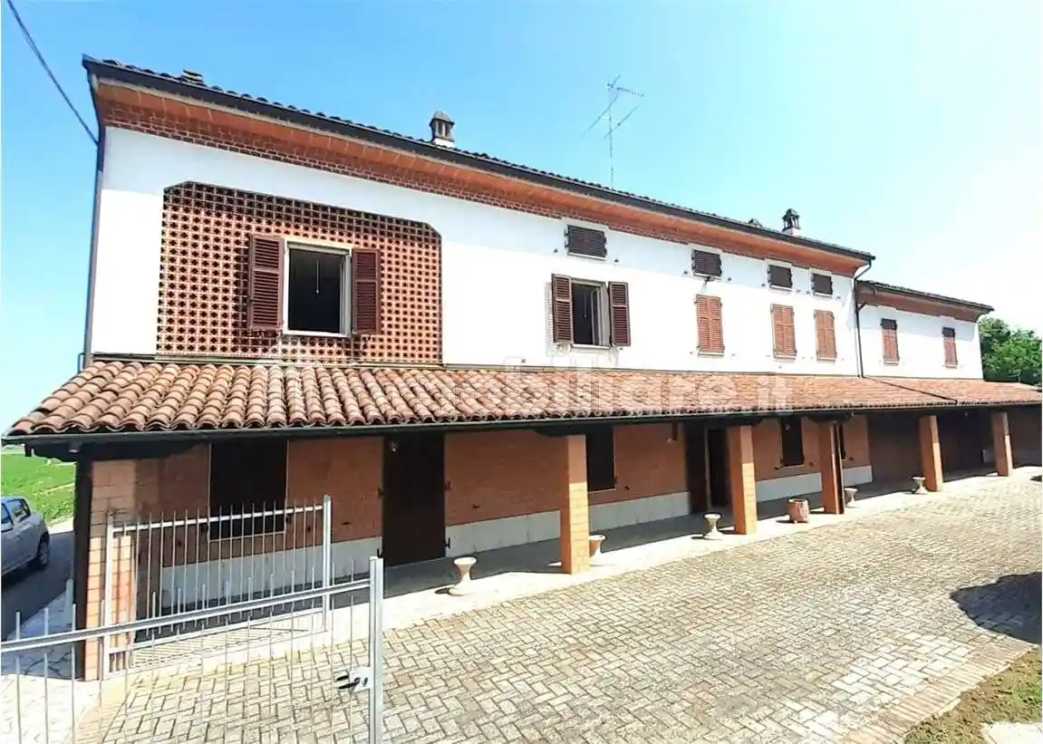 Casa indipendente in vendita a Casal Cermelli