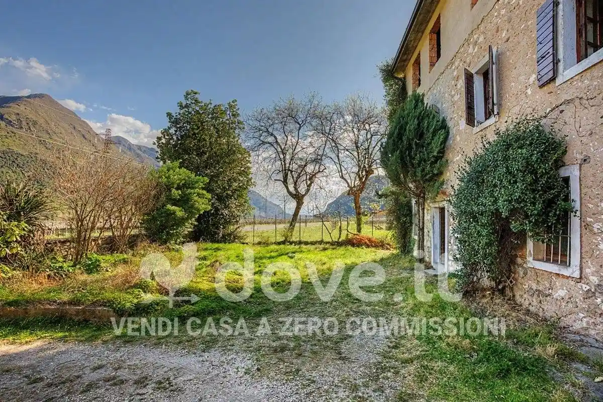 Villa in vendita a Brentino Belluno