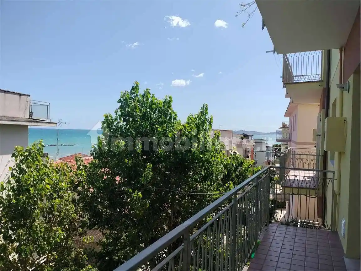 Appartamento in vendita a Falconara Marittima