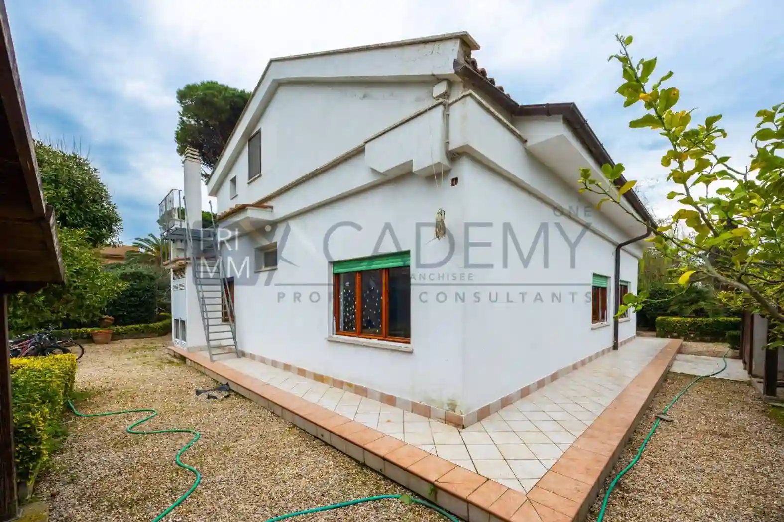 Villa - foto 2