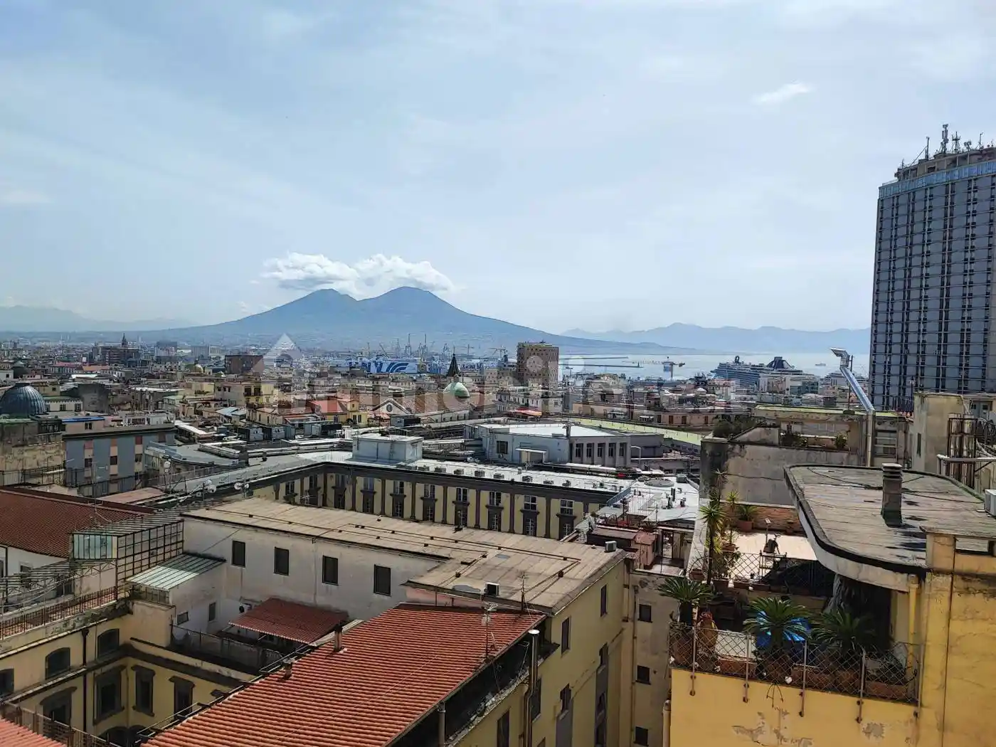 Appartamento in vendita a Napoli