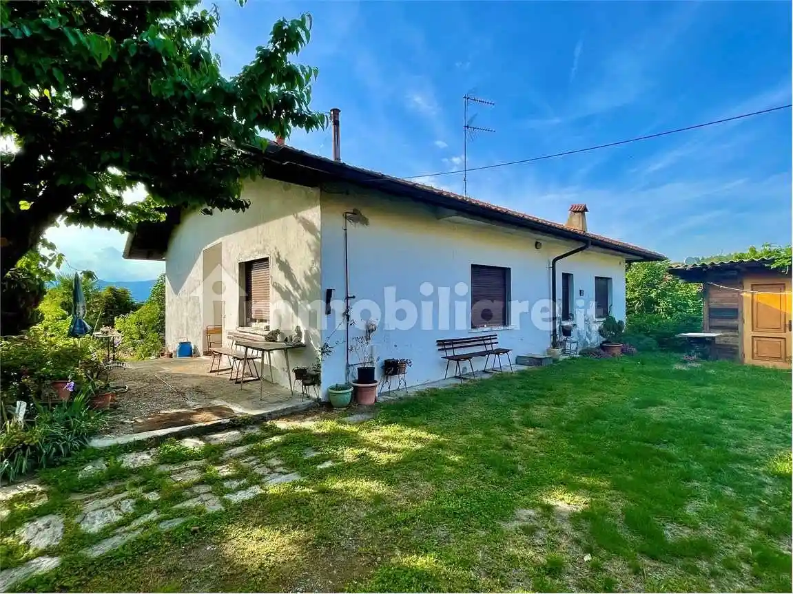 Casa indipendente in vendita a Taino