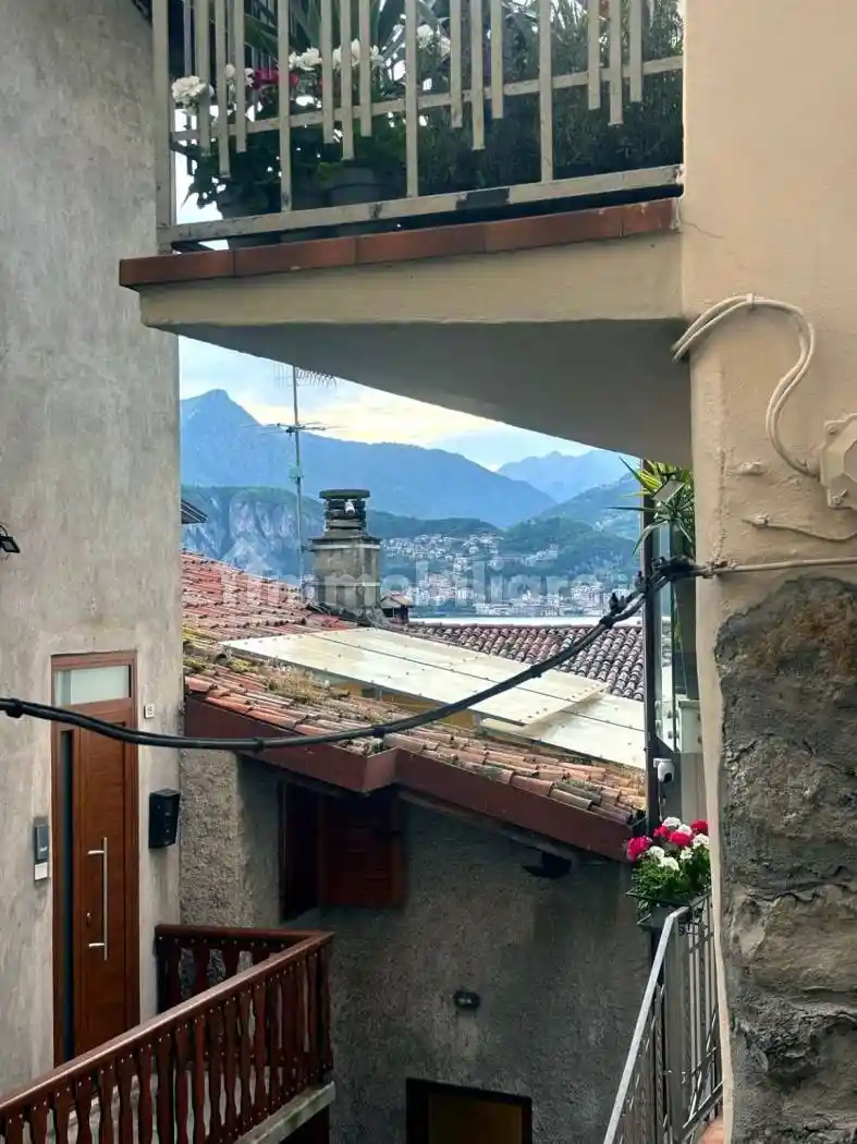 Casa indipendente in vendita a Pisogne