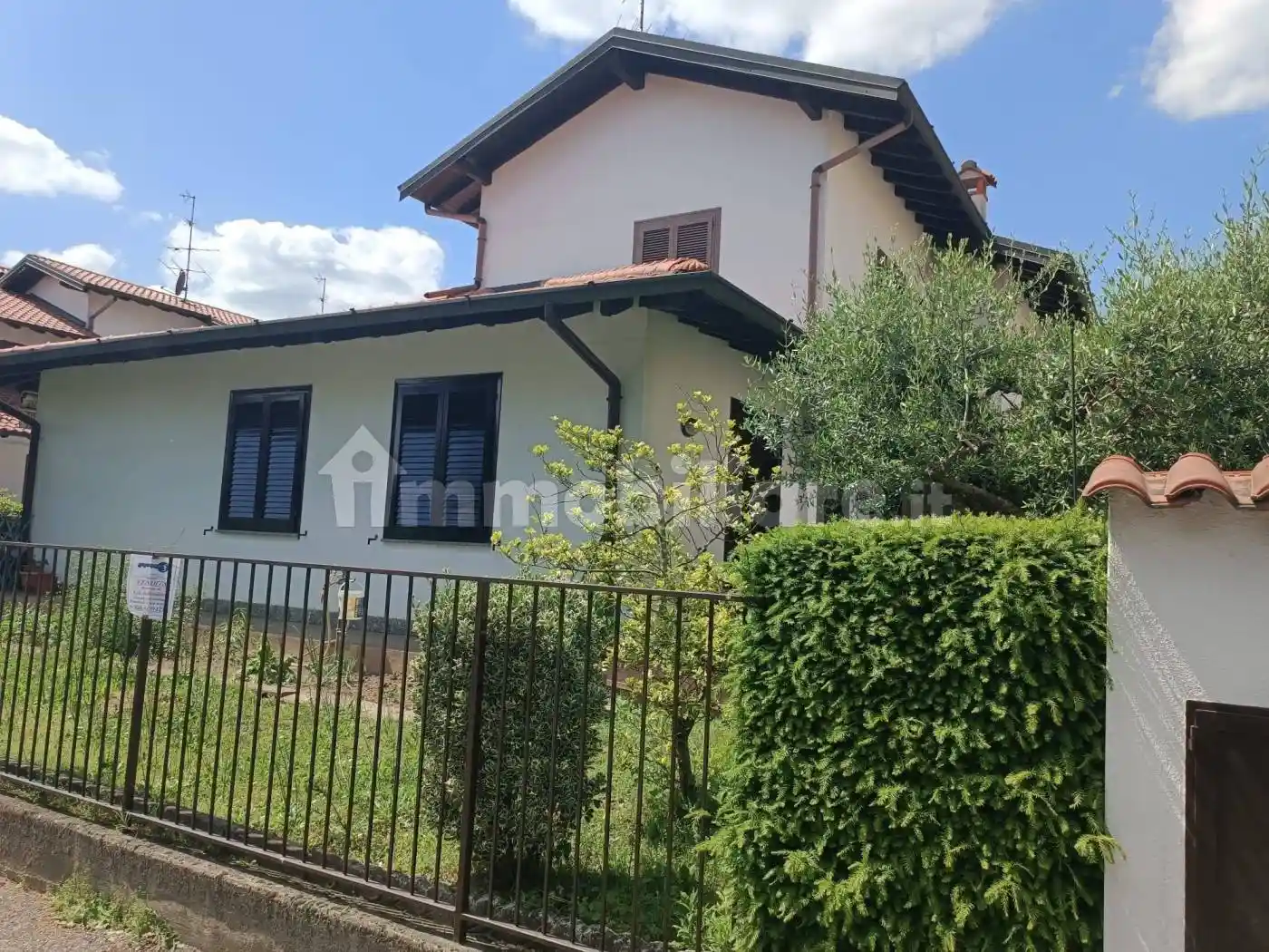 Villa in vendita a Cardano al Campo