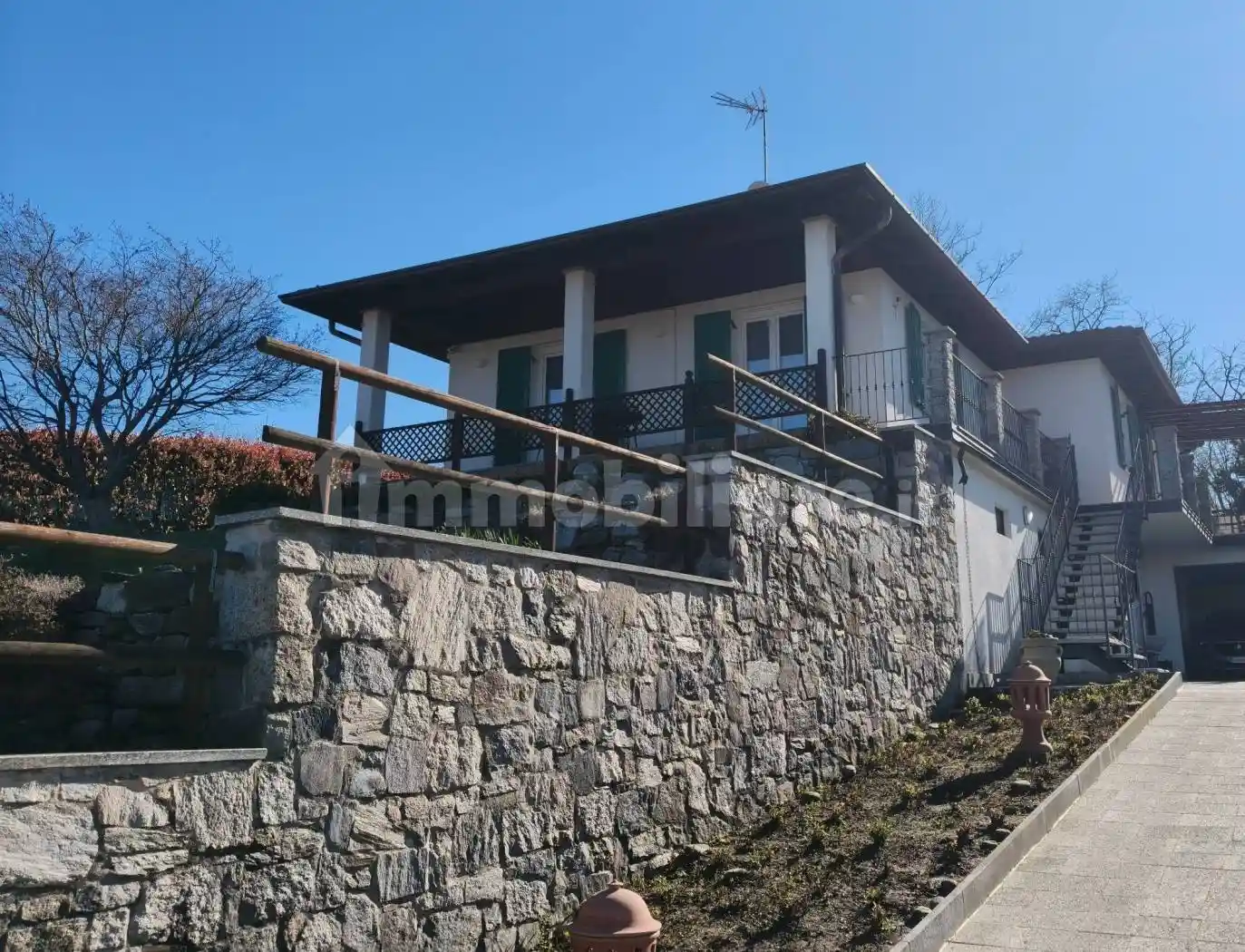 Villa in vendita a Borgomanero