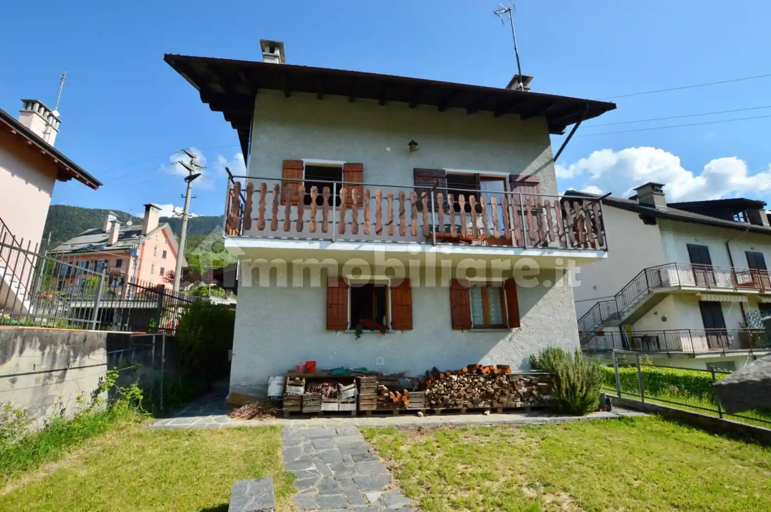 Casa indipendente in vendita a Craveggia