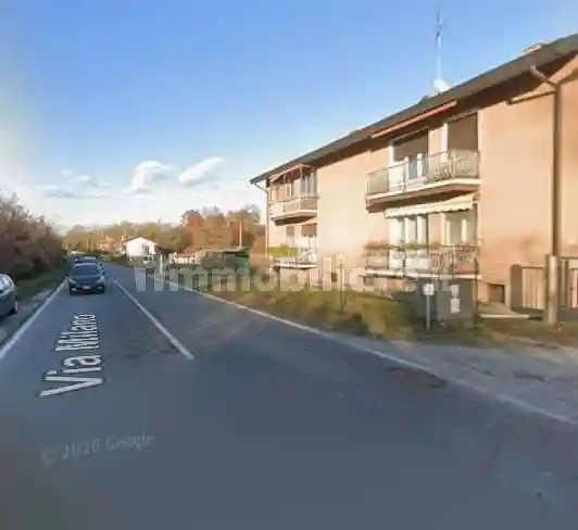 Appartamento in vendita a Angera