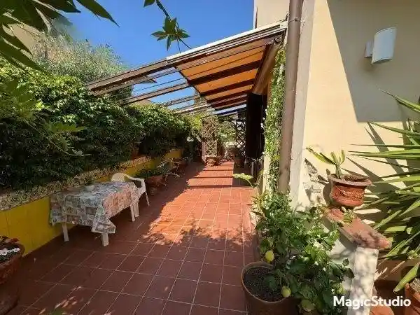 Villa in vendita a Livorno