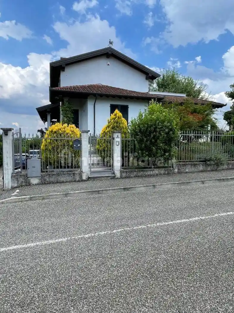 Villa in vendita a Stradella