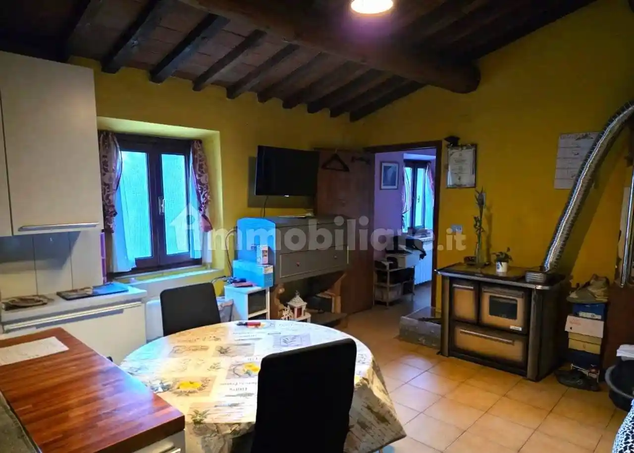 Casa indipendente in vendita a Arezzo
