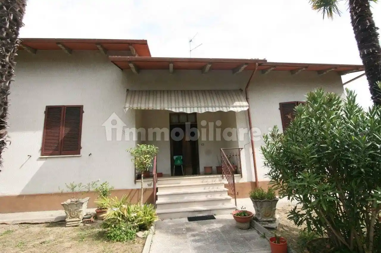 Casa indipendente in vendita a Foiano della Chiana