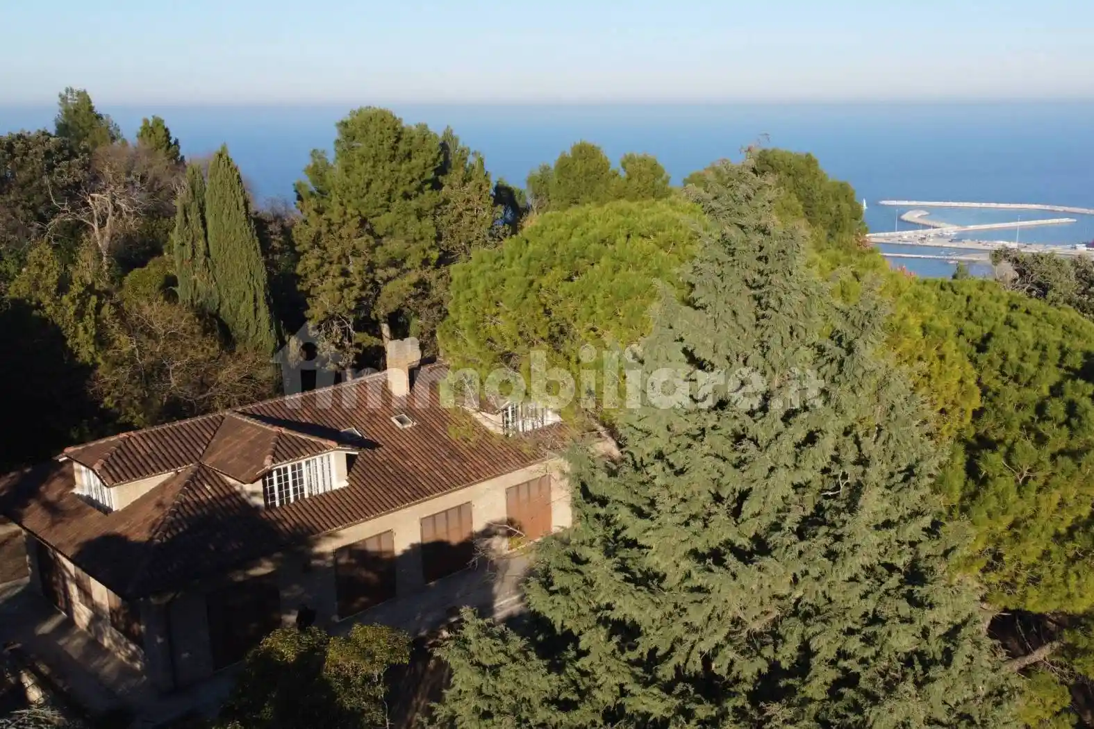Villa in vendita a Pesaro