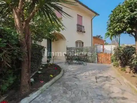 Villa in vendita a Meta