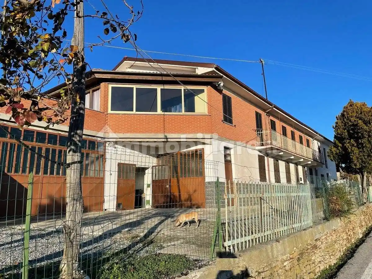 Rustico - Casale in vendita a Santo Stefano Belbo
