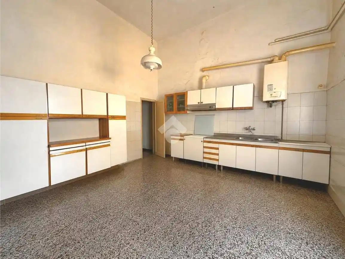 Appartamento in vendita a Livorno