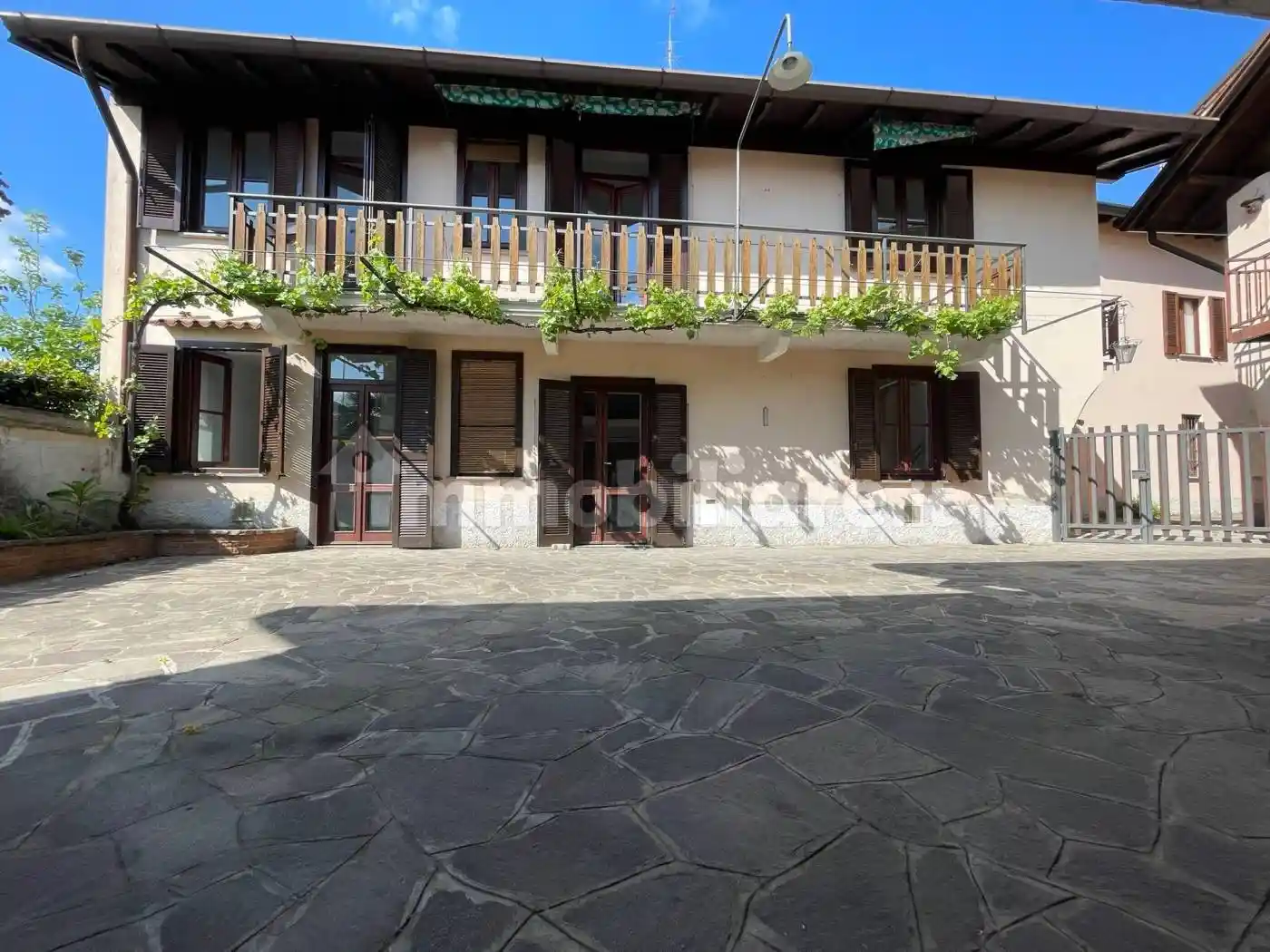 Casa indipendente in vendita a Besana in Brianza