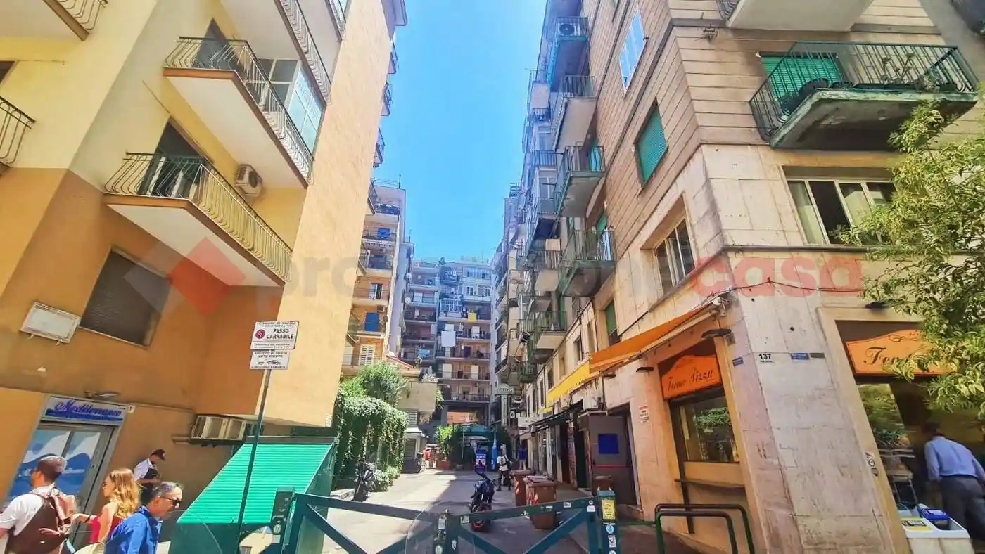 Appartamento in affitto a Napoli