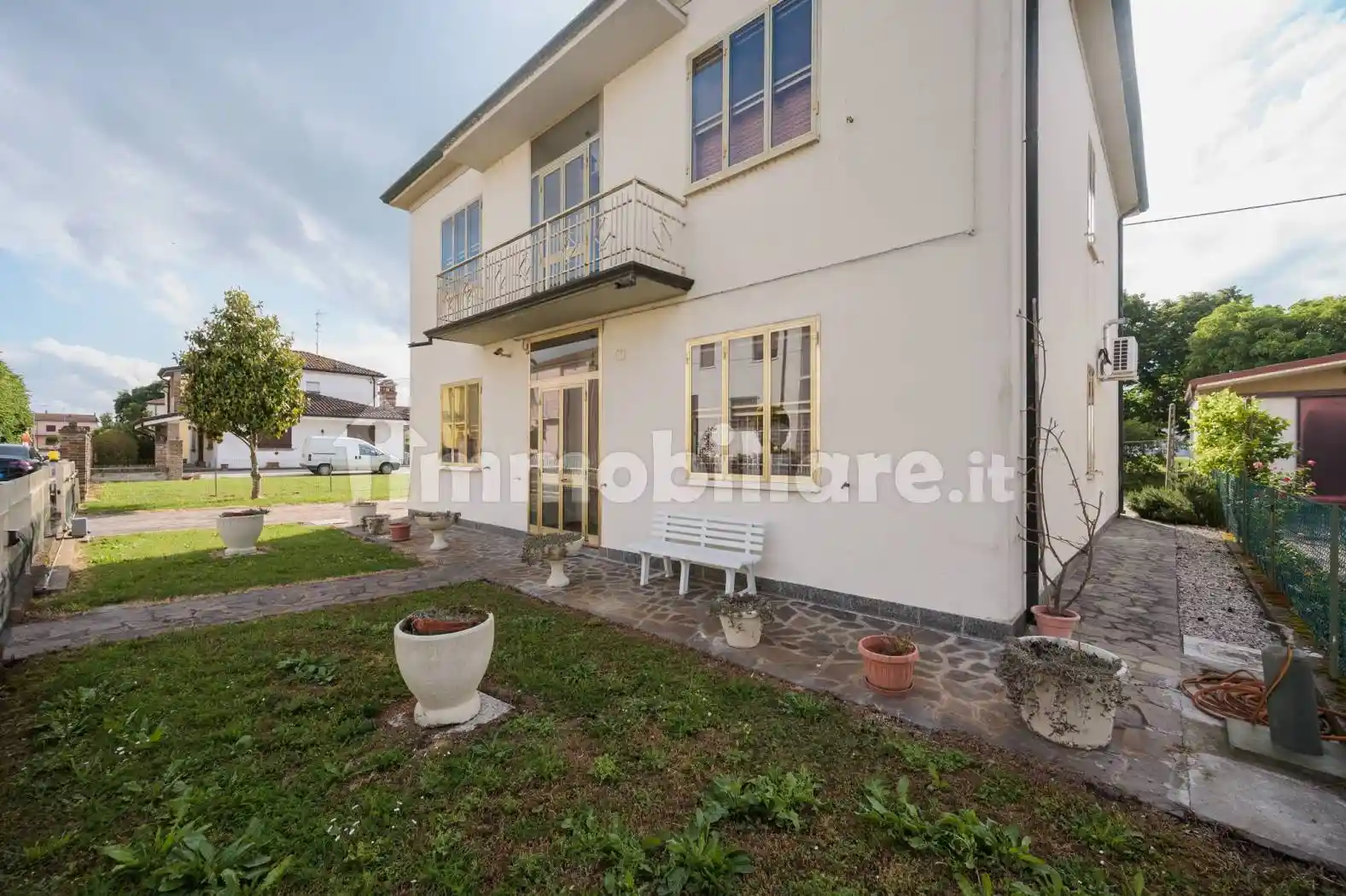 Villa in vendita a Bondeno