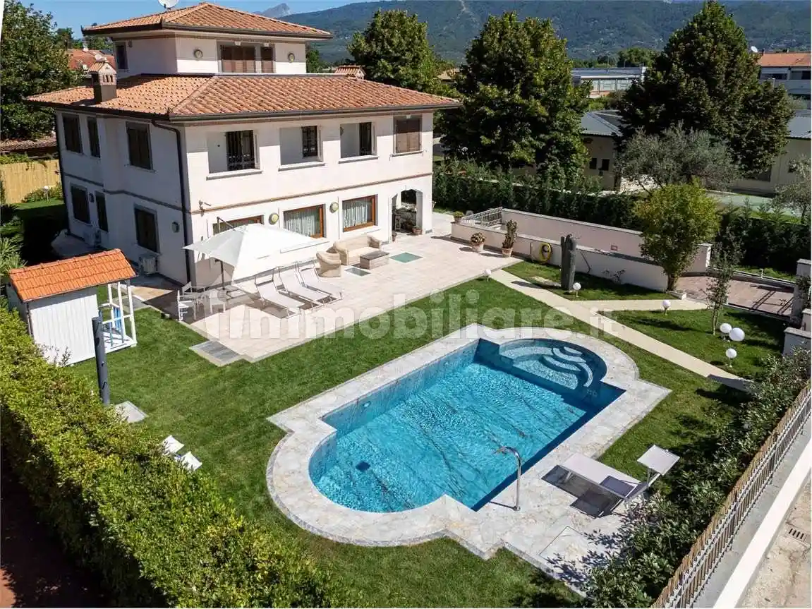 Villa in affitto a Forte dei Marmi
