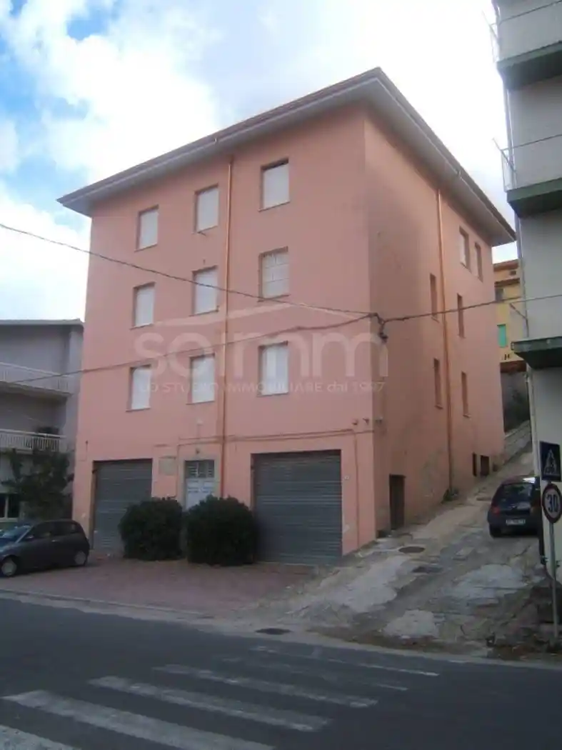 Palazzo - Edificio in vendita a Gavoi