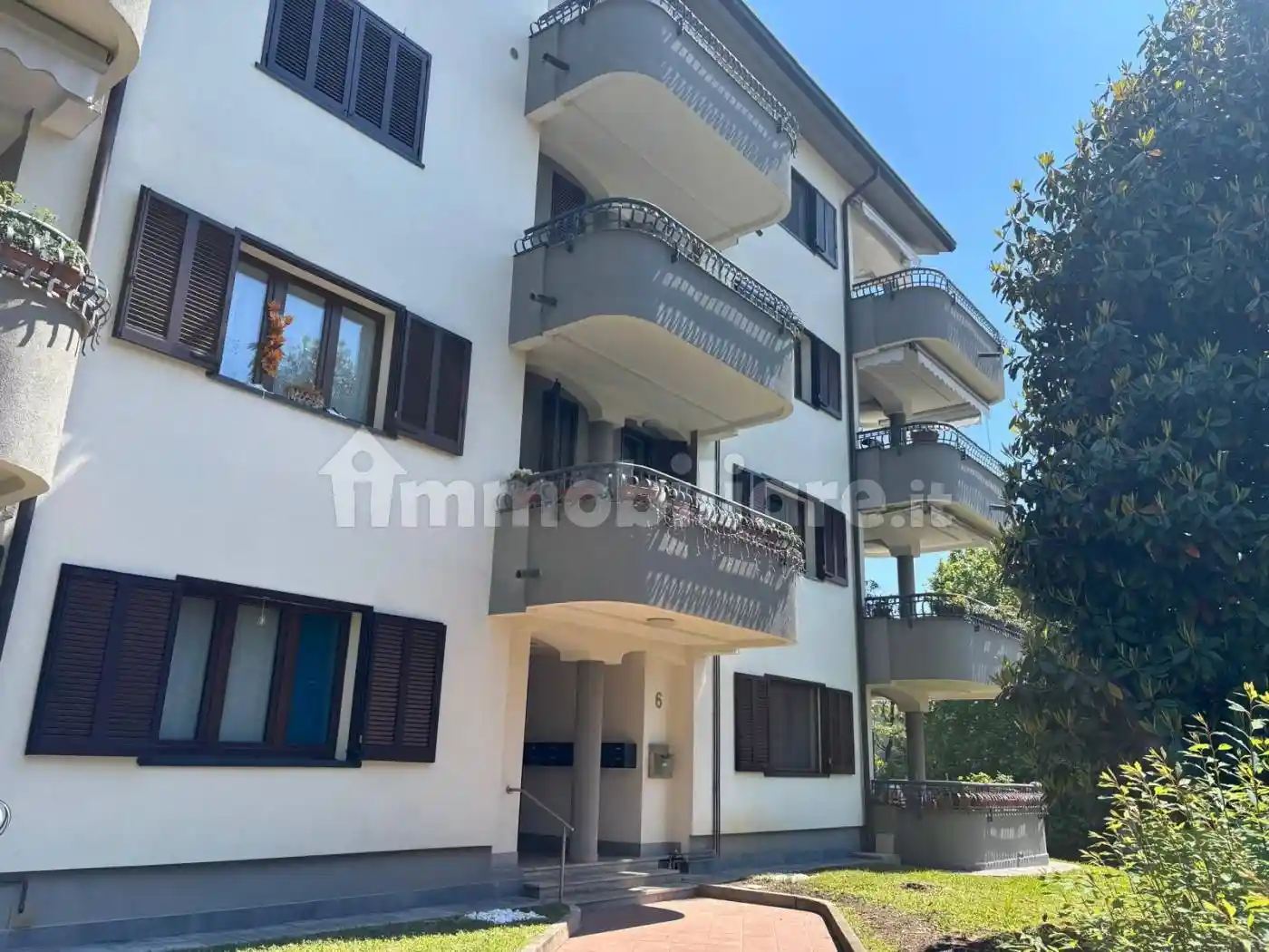 Appartamento in vendita a Montano Lucino