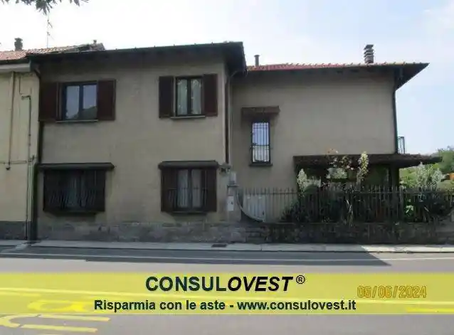 Casa indipendente in vendita a Limbiate