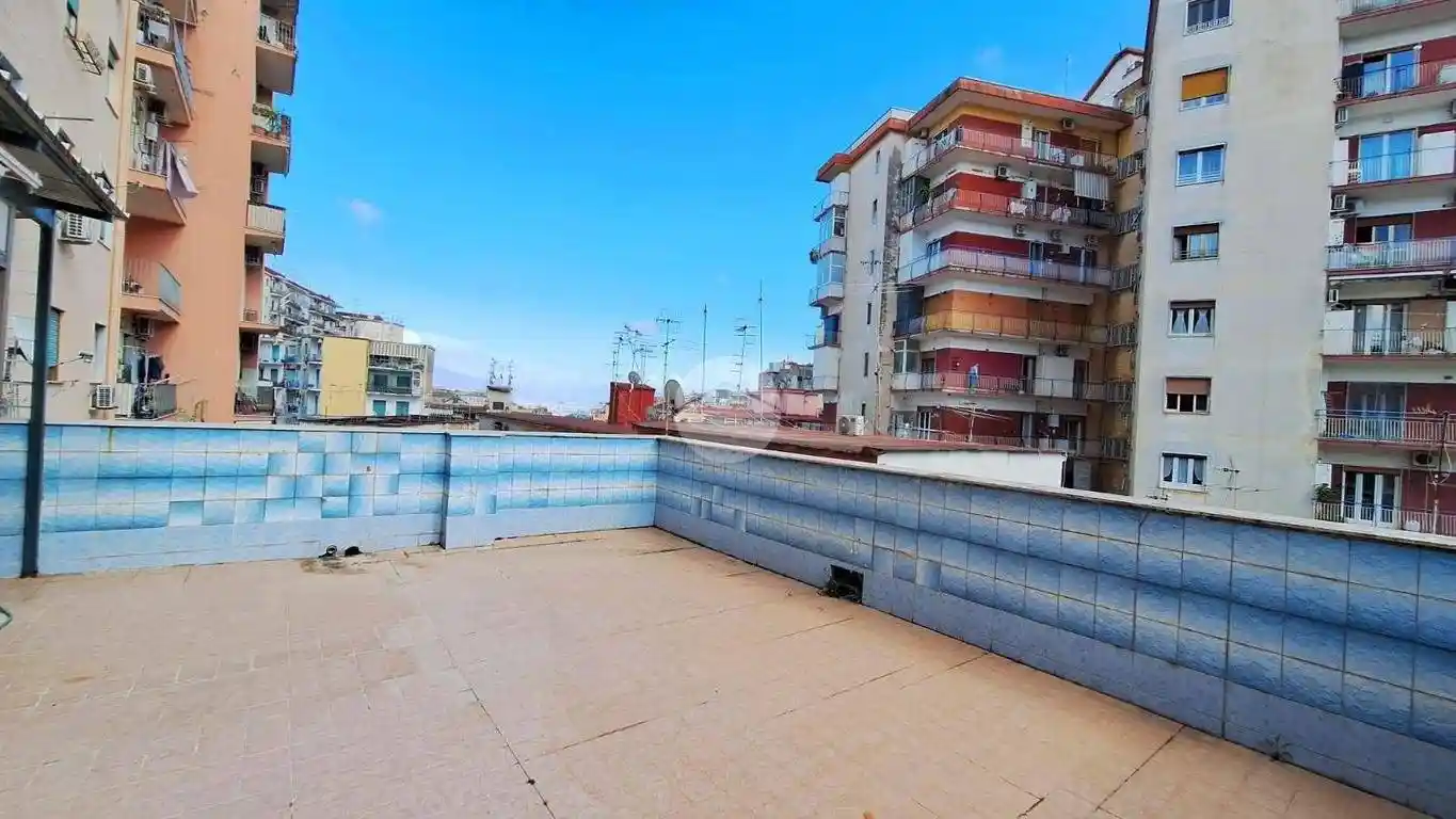 Appartamento in vendita a Napoli