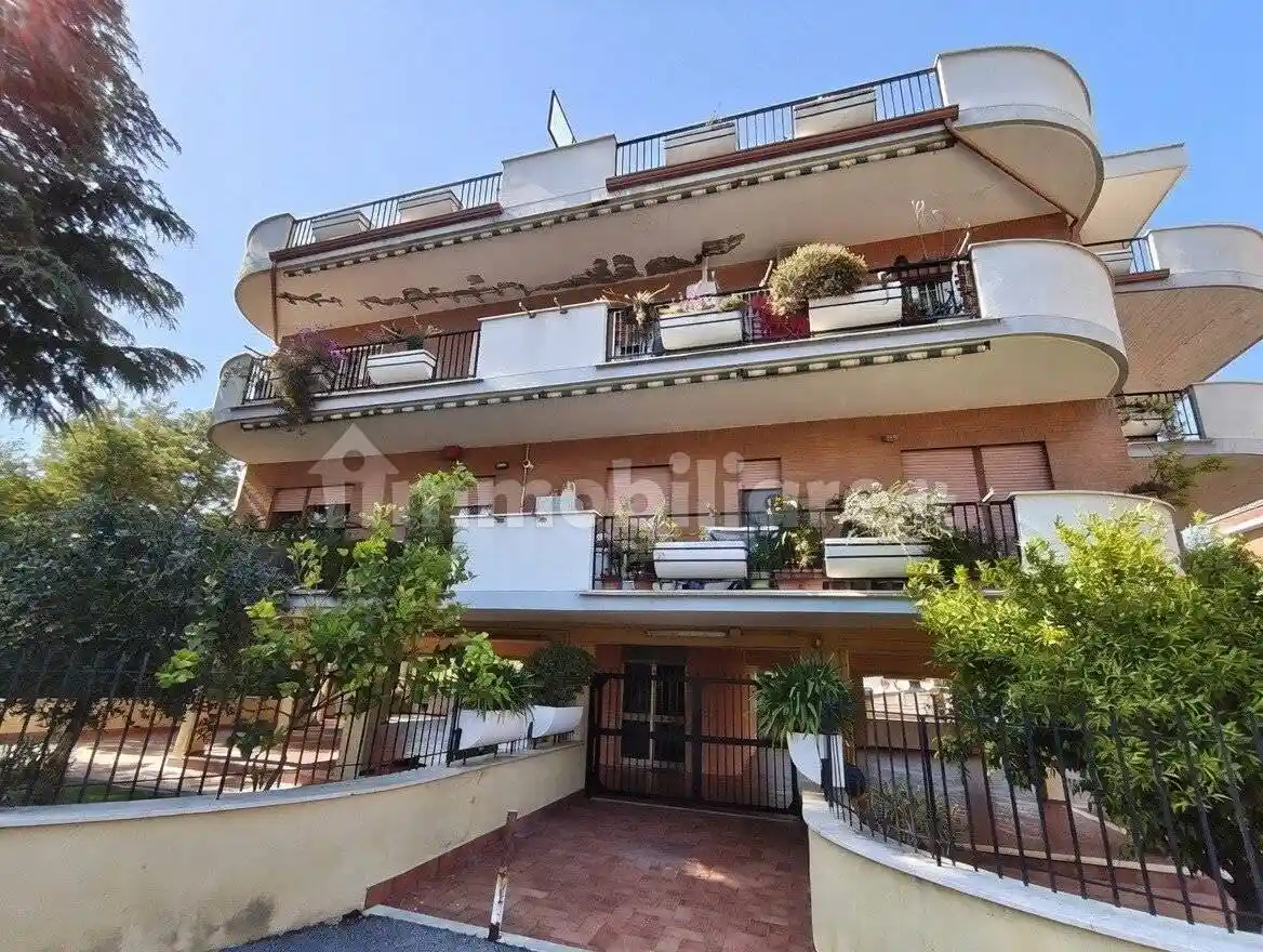 Appartamento in vendita a Roma