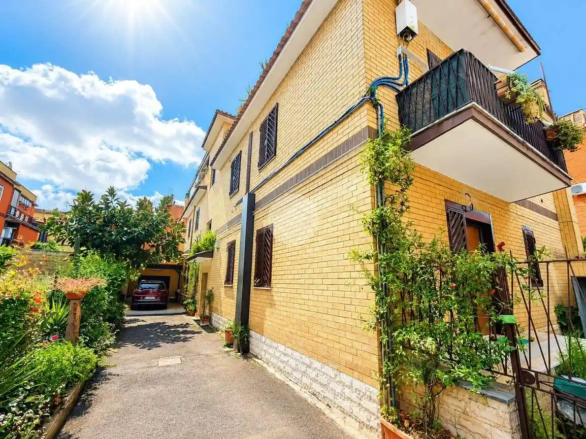 Appartamento in vendita a Roma