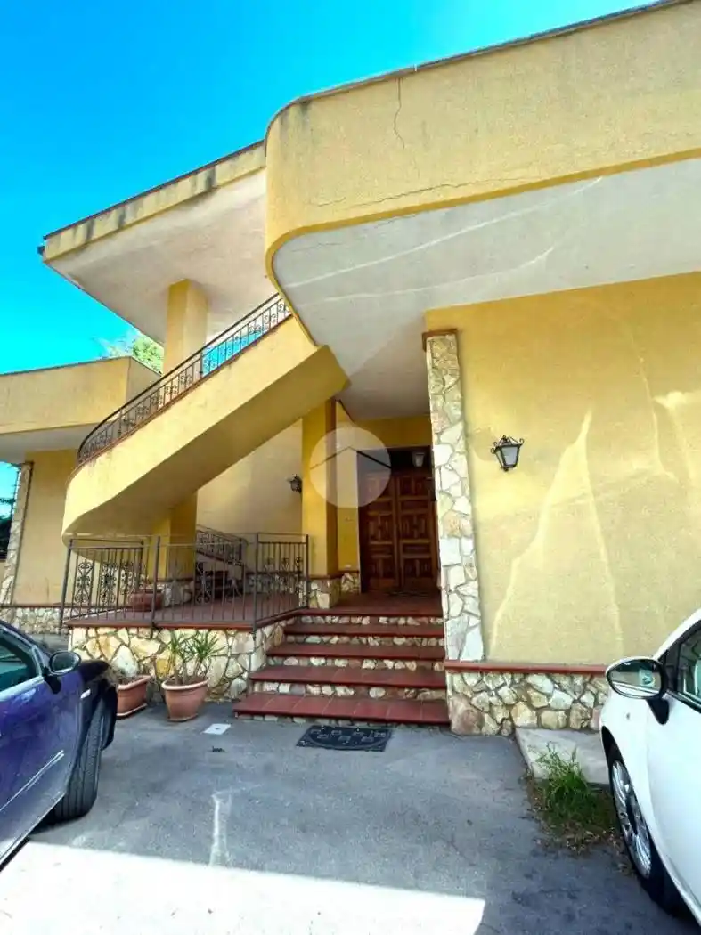 Casa indipendente in vendita a Palermo
