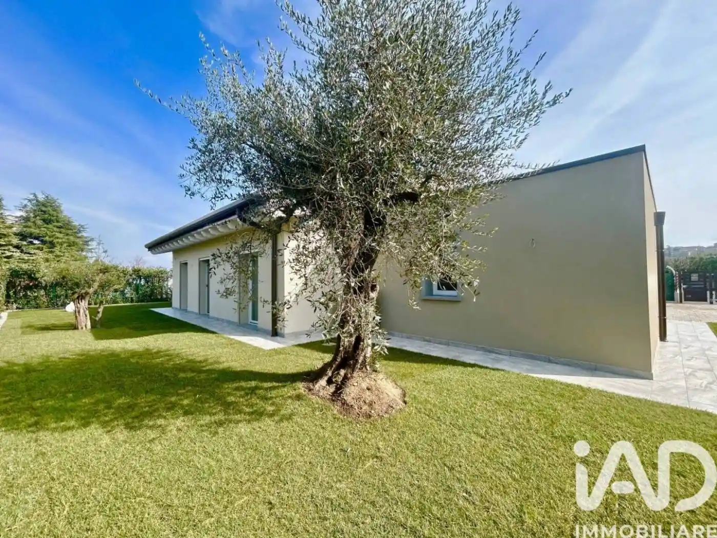 Villa in vendita a Desenzano del Garda