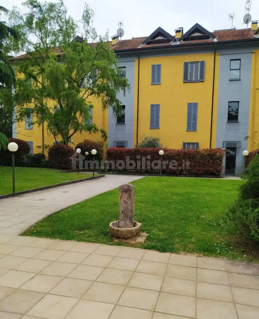 Appartamento in affitto a Macherio