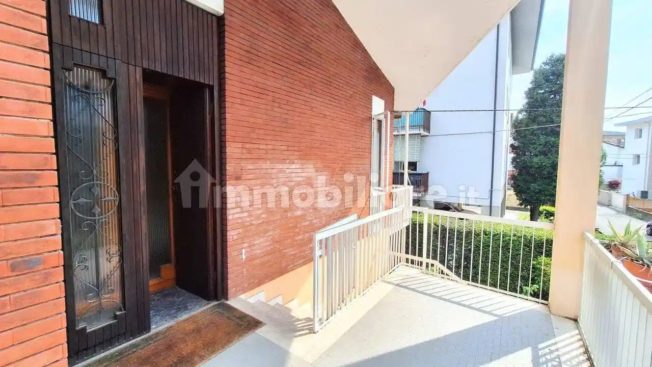 Casa indipendente in vendita a Vicenza