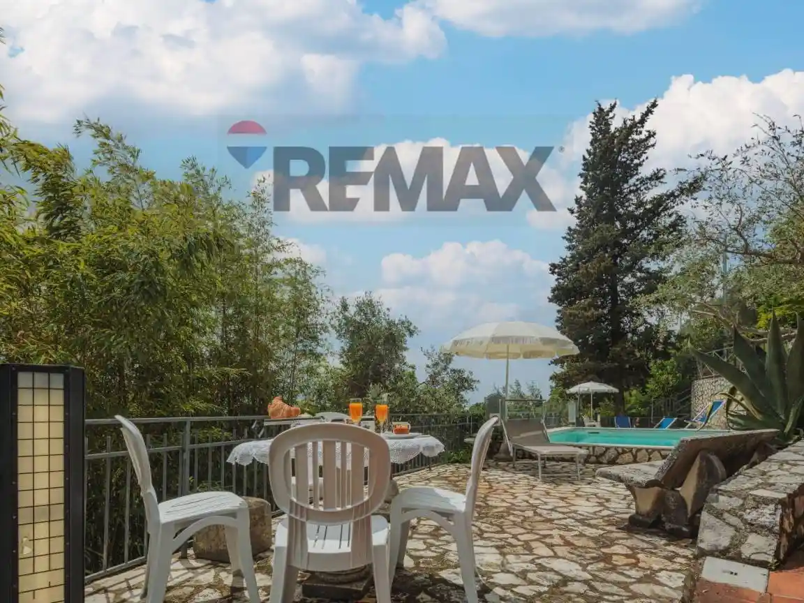 Rustico - Casale in vendita a Camaiore