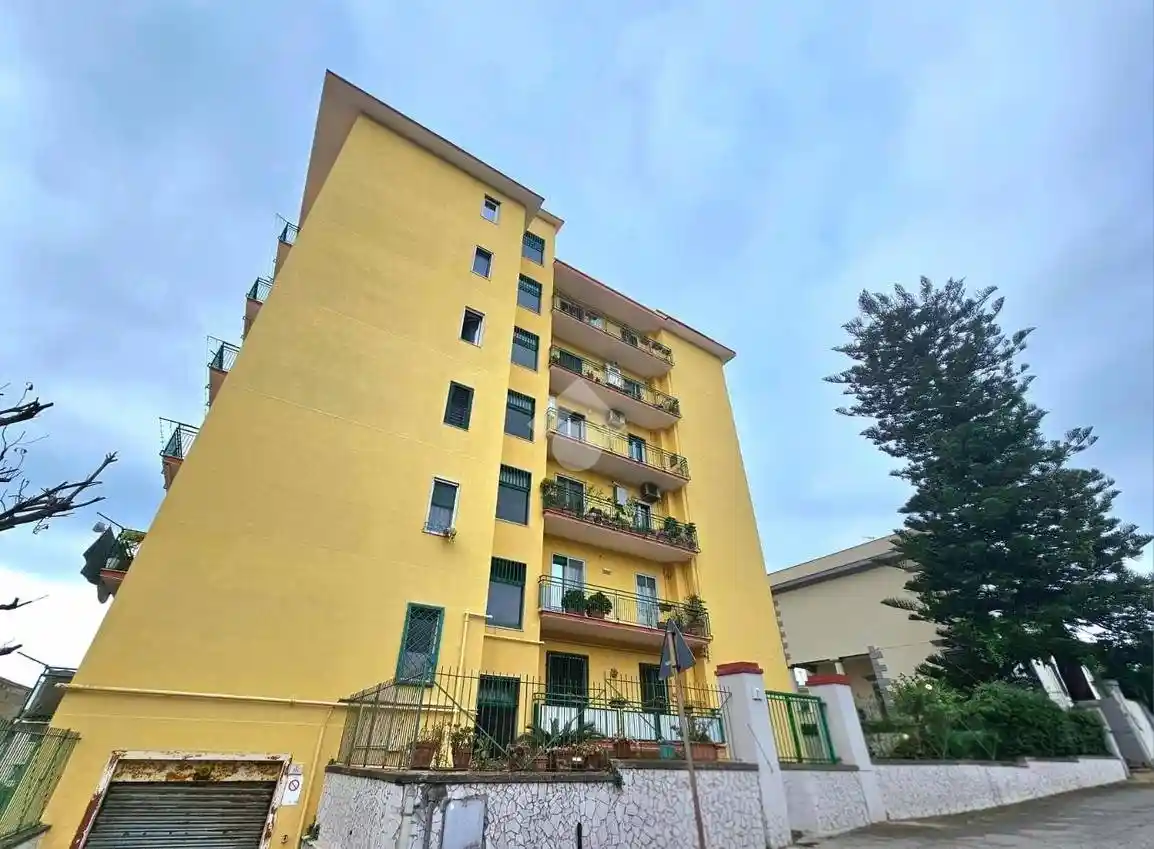 Appartamento in vendita a Napoli