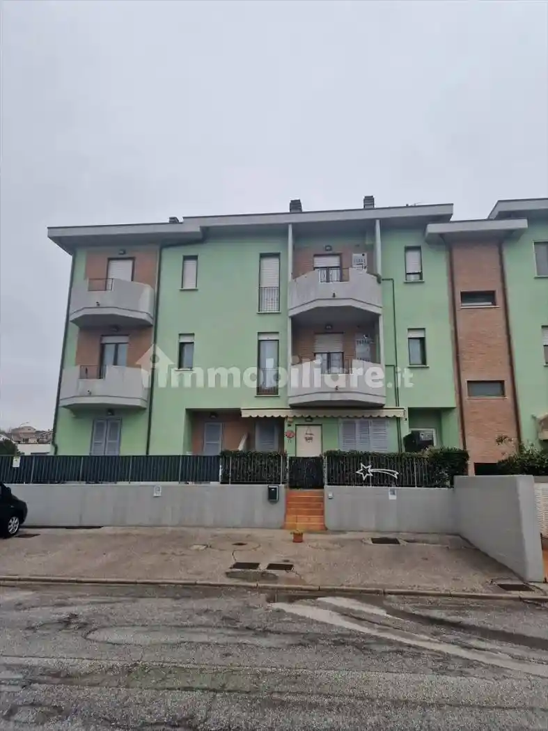 Appartamento in vendita a Trecastelli