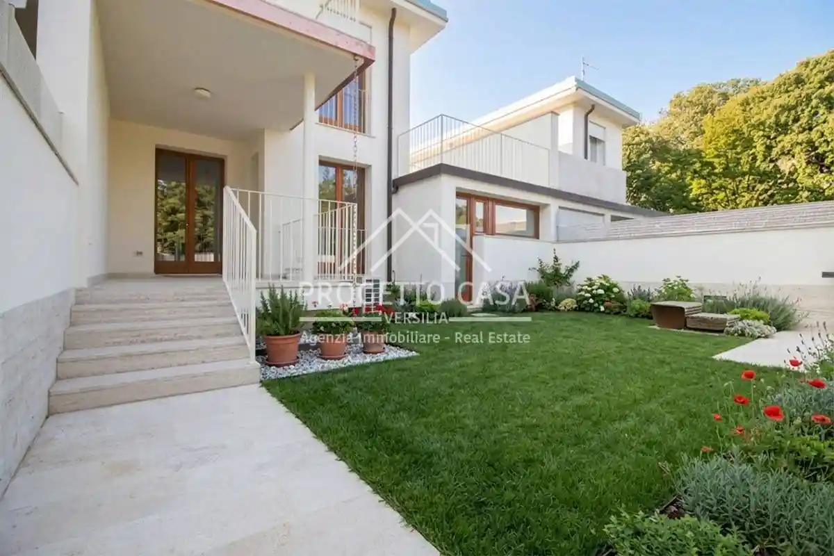 Villa in vendita a Camaiore