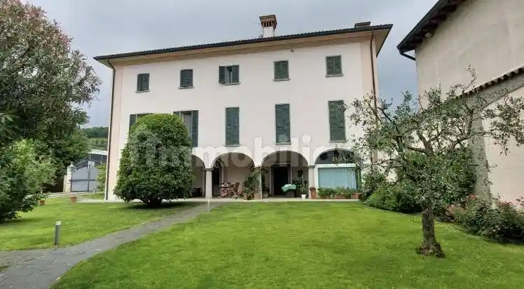 Casa indipendente in vendita a Rovato