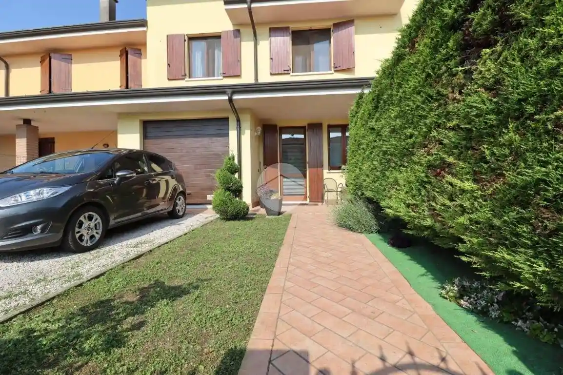 Villa in vendita a Castelbelforte