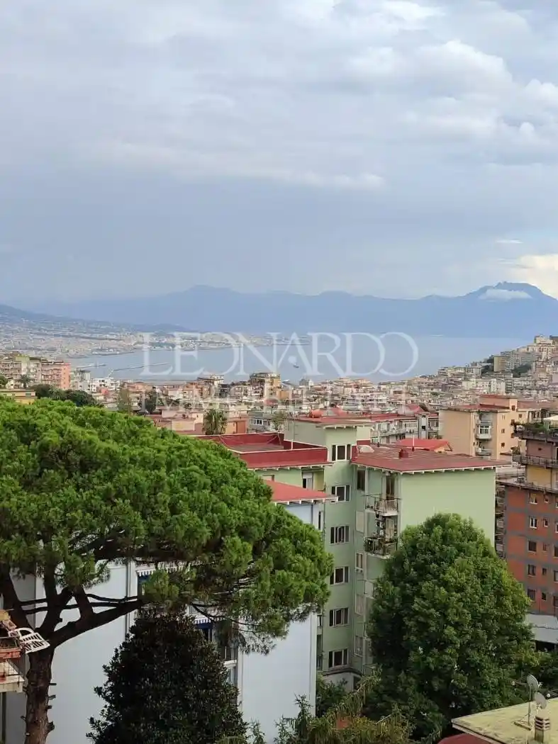 Appartamento in vendita a Napoli