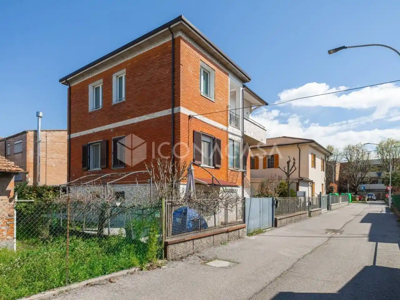 Villa in vendita a Calderara di Reno