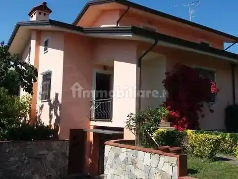 Villa in vendita a Massarosa