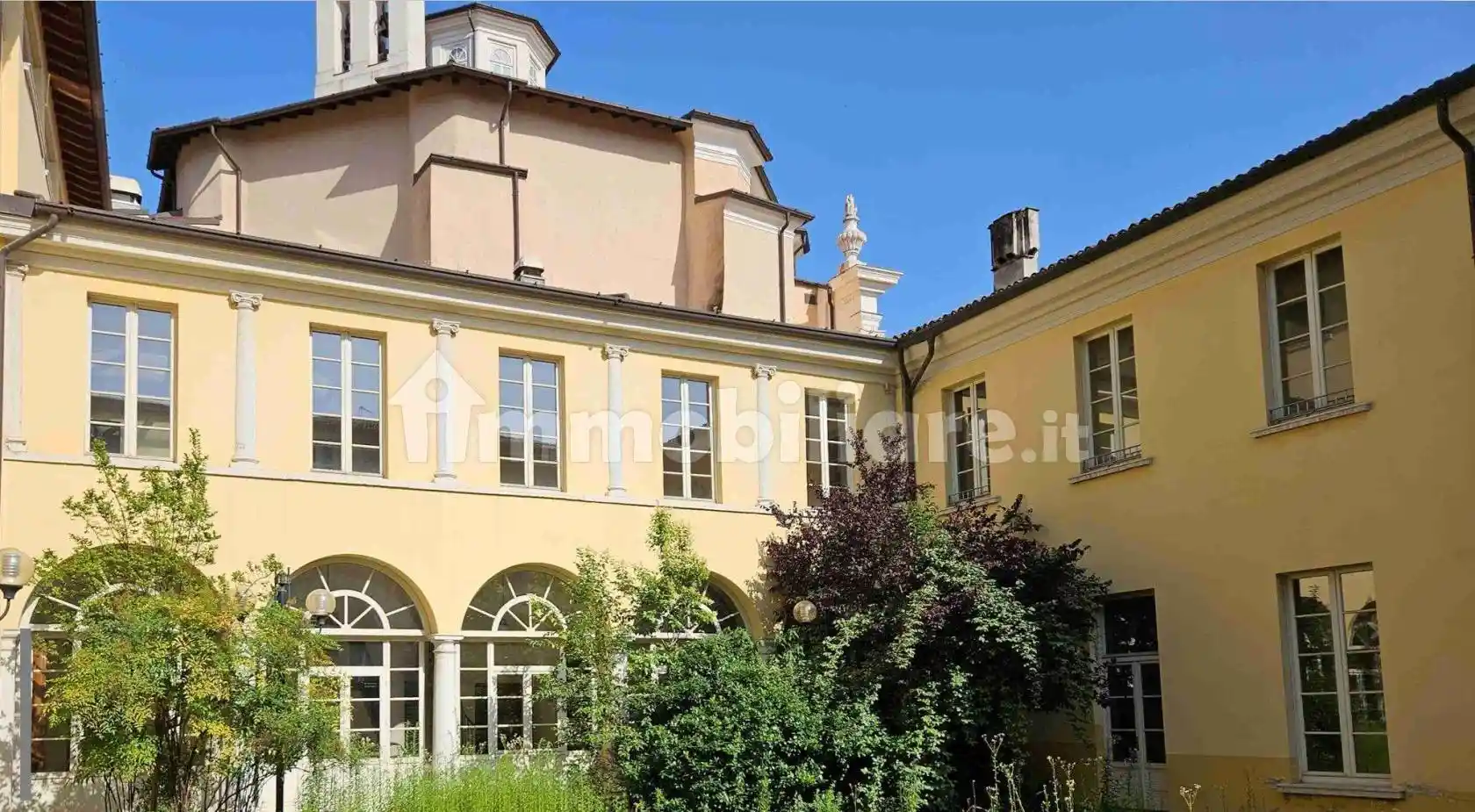 Palazzo - Edificio in vendita a Brescia