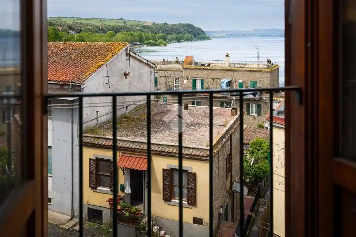 Appartamento in vendita a Anguillara Sabazia