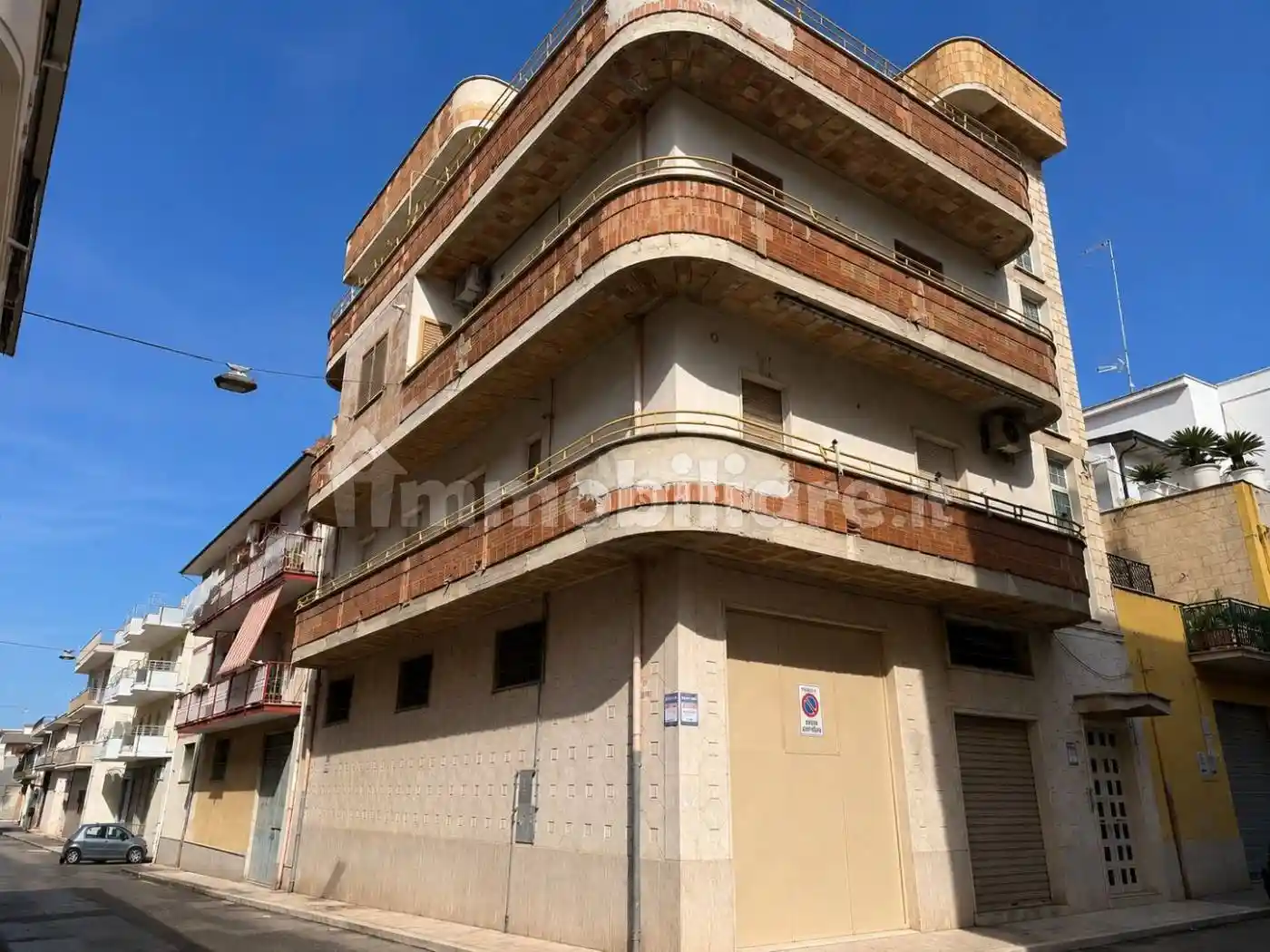 Palazzo - Edificio in vendita a Cerignola
