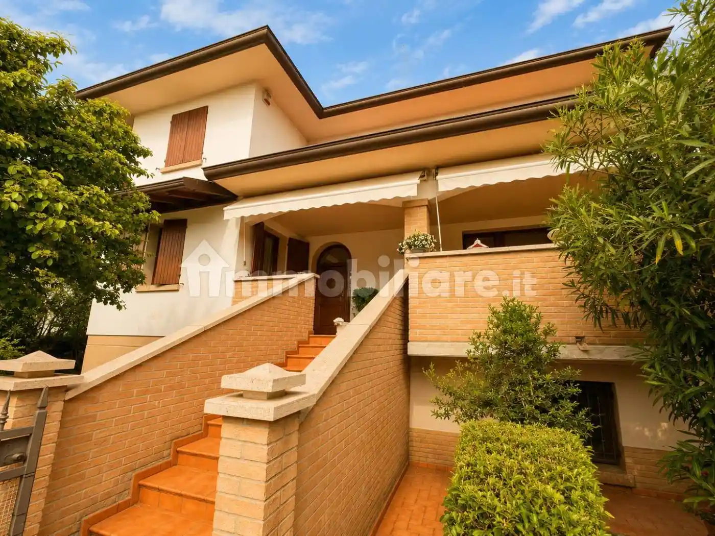Villa in vendita a Gattatico