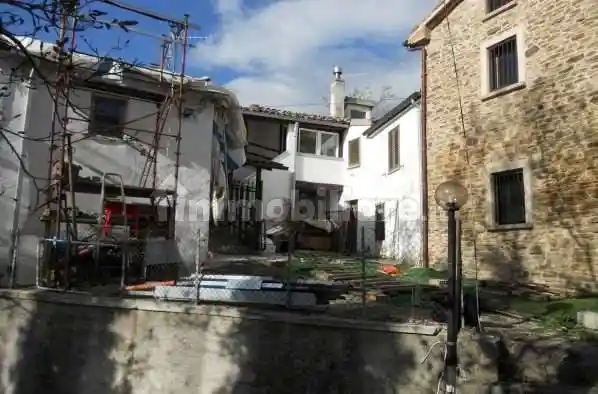 Casa indipendente in vendita a Macerata Feltria