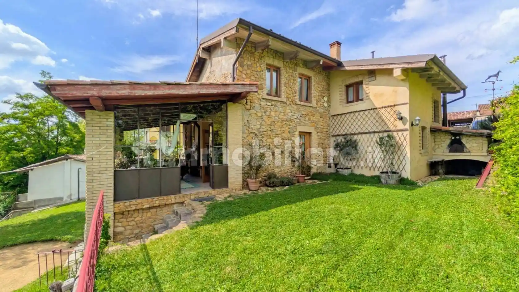 Villa in vendita a Godiasco Salice Terme