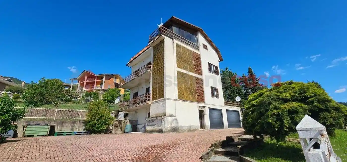 Villa in vendita a San Pietro Val Lemina