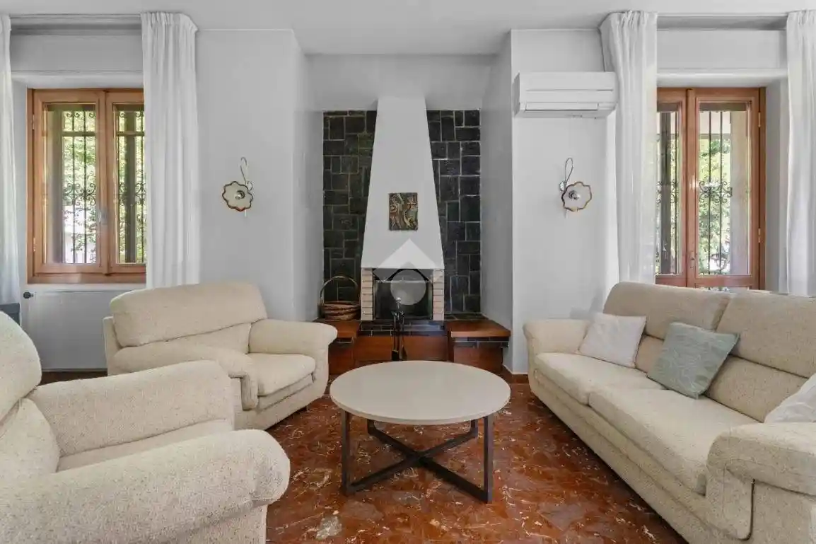 Villa in vendita a Trezzano sul Naviglio